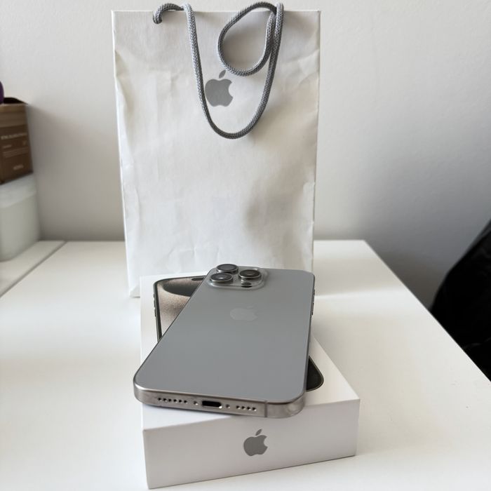 Продам IPHONE 15 pro max, память 512гб