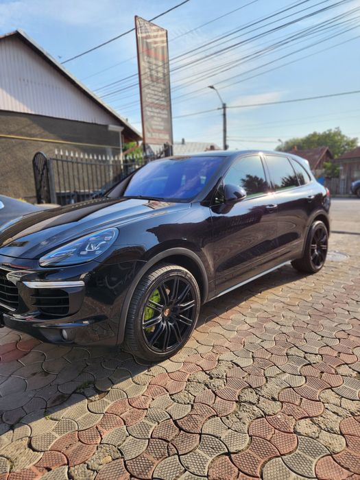 Porsche Cayenne 2017 262 cai Euro 6