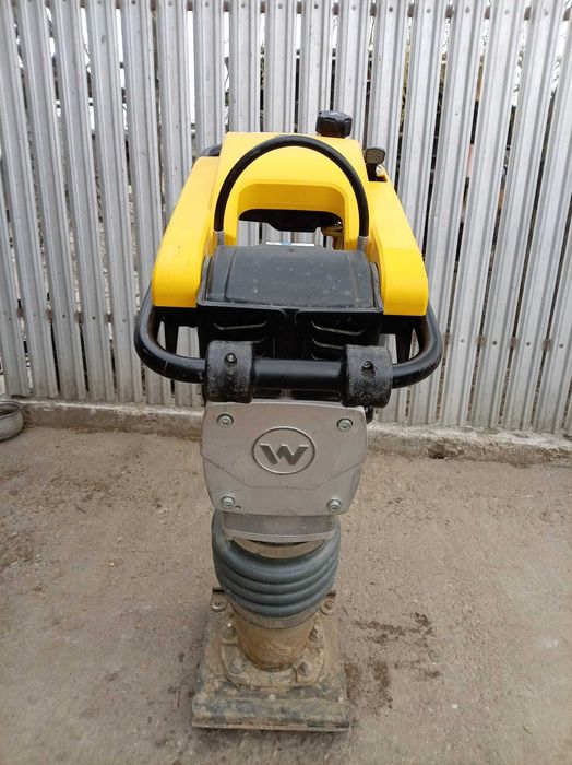 Vănd Mai compactor BS60-4AS WACKER NEUSON, motor Honda GXR120,