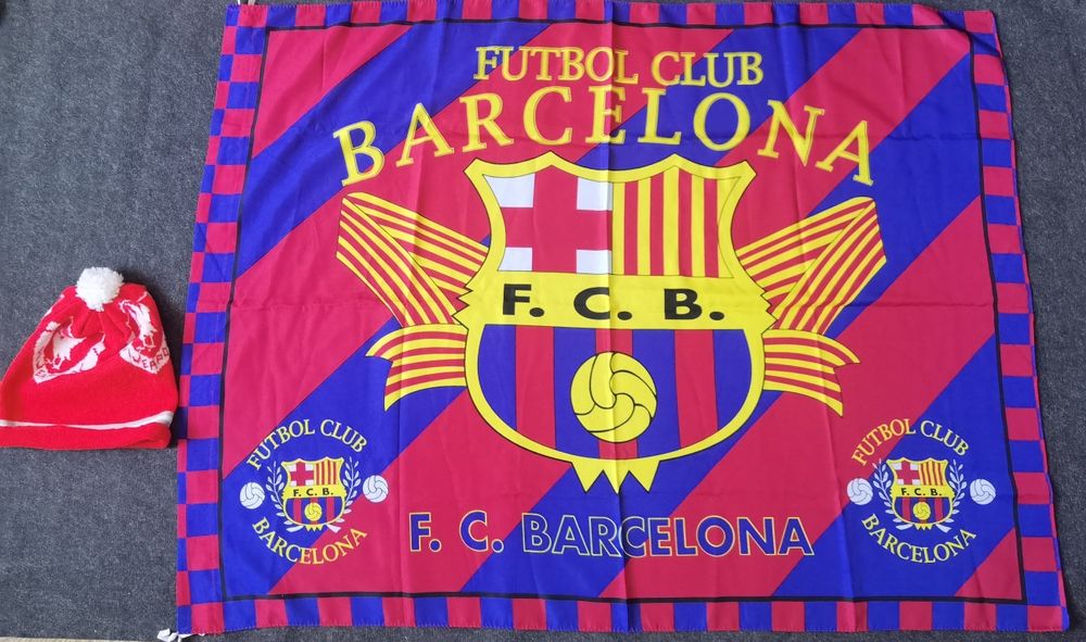 Lot 9 fulare fotbal de colectie. 
+ Bonus un steag FC Barcelona si un