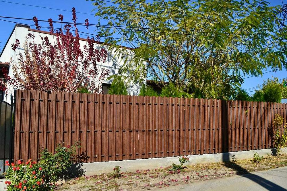 Garduri din sipca metalica si alte modele (jaluzele, tabla, plasa BCA)