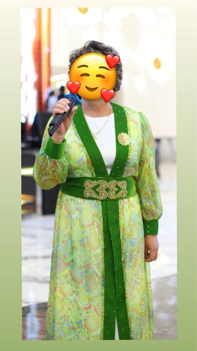 Продается платье с накидкой