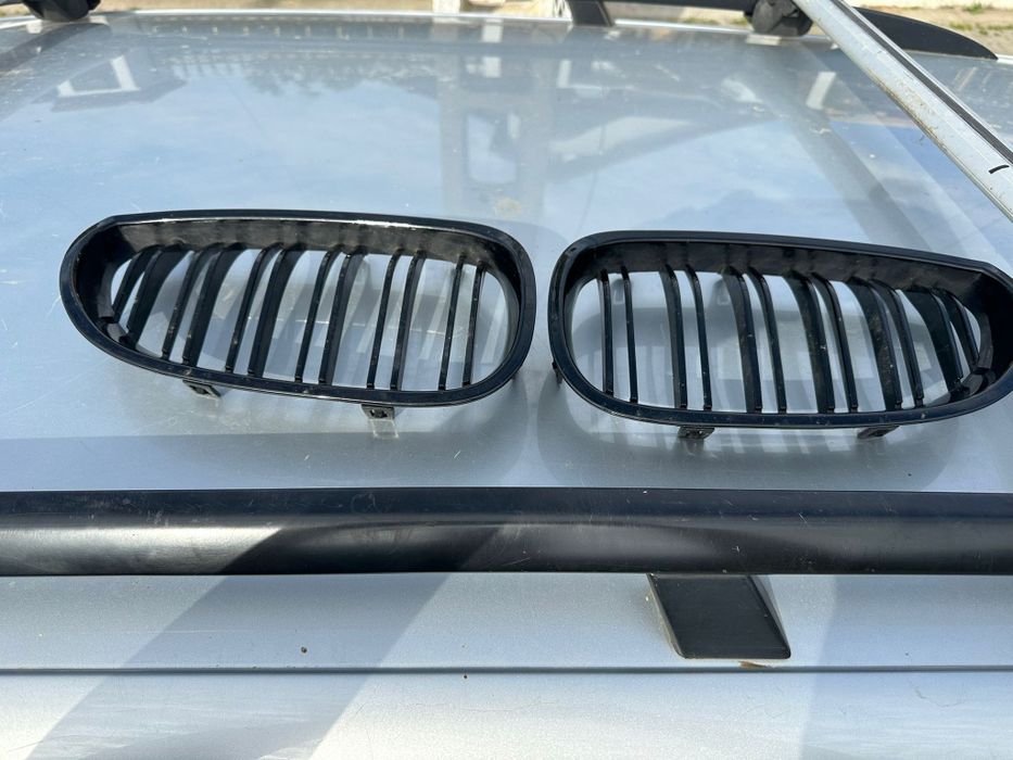 Vand grile e60 fara prinderi rupte