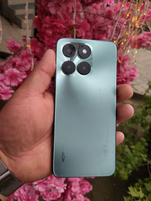 Продам Honor x6a  4/128GB  NFC