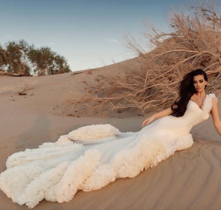 Продам платье,шикарно будет для свадьбы.