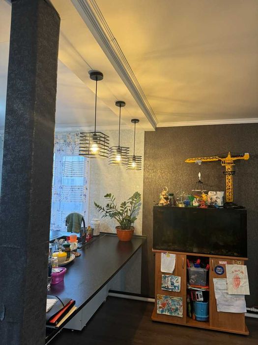 5 комнатный дом. 19 мкр