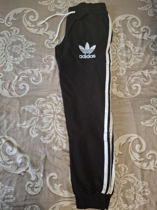 Pantalon trening ,bumbac ,cusut