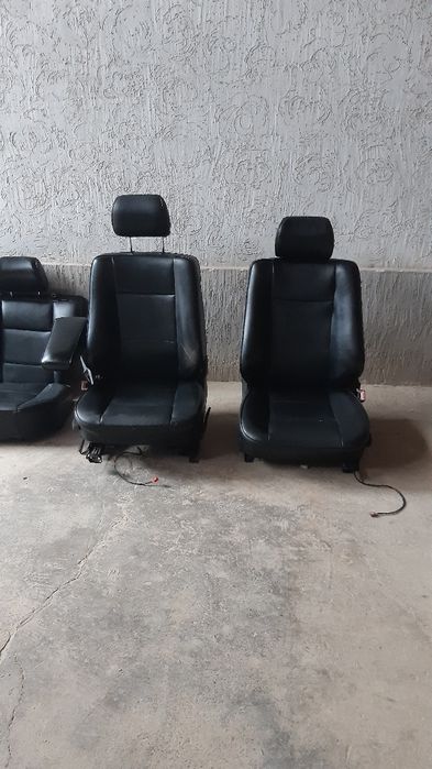 124 мерседес кожаный