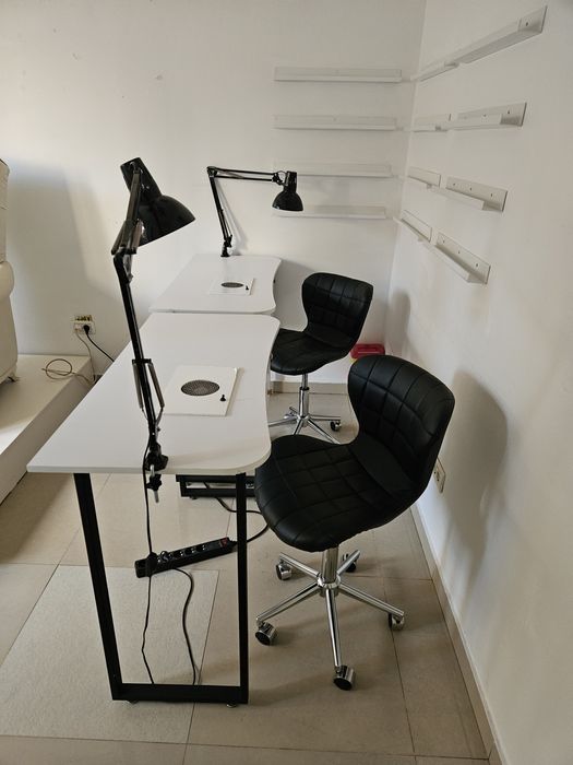 Mobilier salon infrumusetare