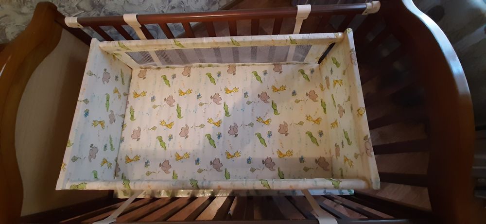 Продам детский манеж.