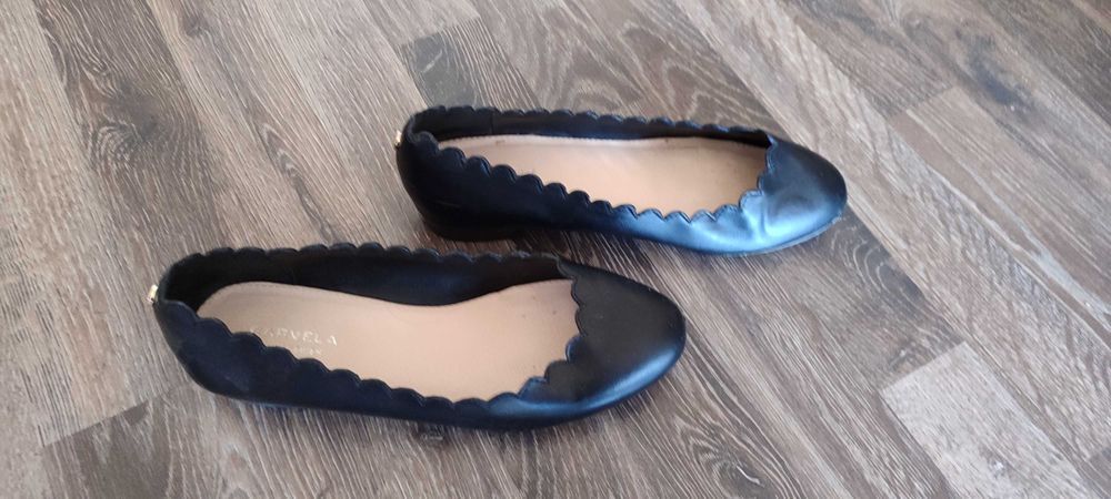 Маратонки Nike номер 40,5