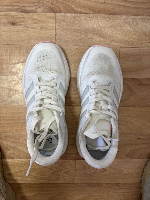 Adidas кроссовки женские