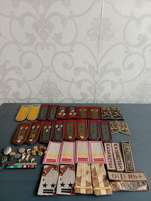 Военные погоны аксельбант