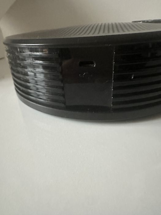 Уред за бял шум с батерии