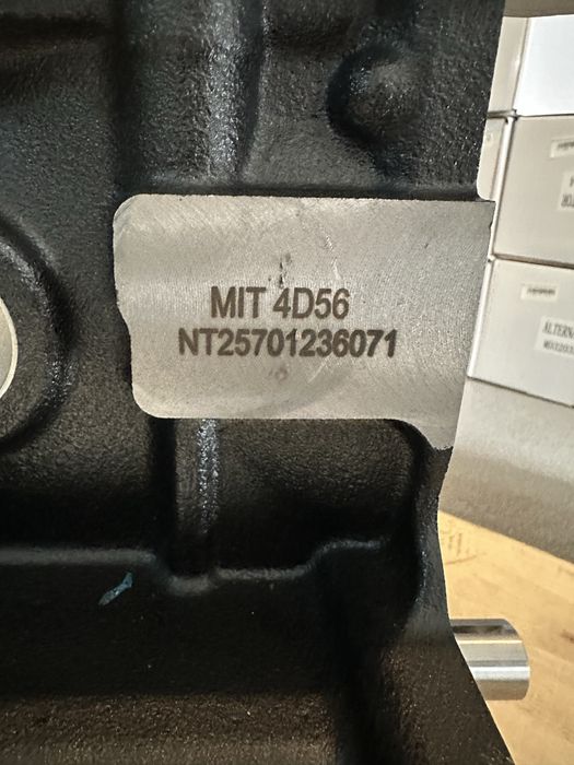 Двигатель  2.5td . 4D56 новый