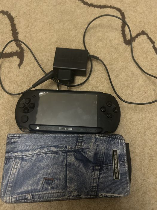 Sony PSP e-1008 прошитая.