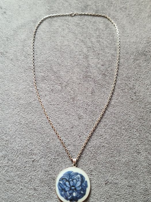 Bijuterie asiatice fine din porțelan antic chinezesc, lucrate manual