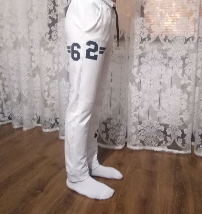 Спортивные штаны