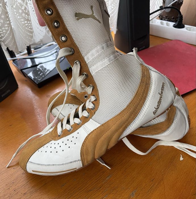 Boxing shoes Puma.