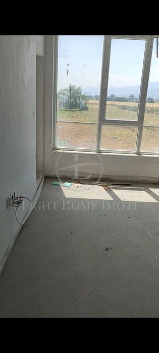 Продава се Тристаен апартамент в Пловдив, Христо Смирненски - 76 кв.м за 1369 €/кв.м - Снимка #2