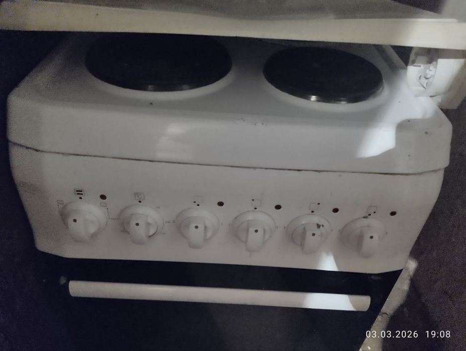 Продам электроплиту