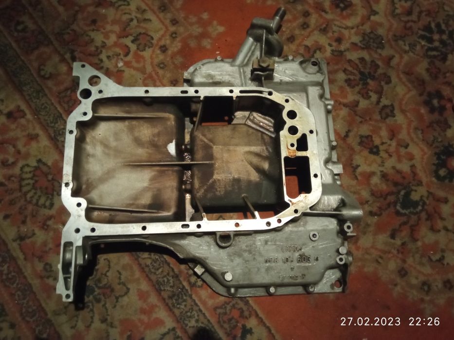 Продам поддон Ауди 100 с4 2.8
