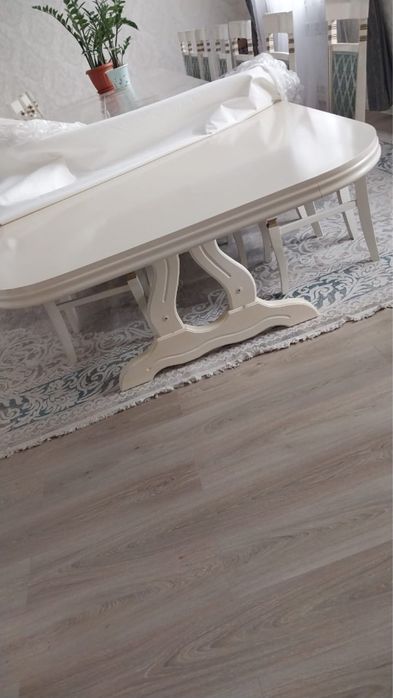 Стол до 6 метр 14-16 стулья