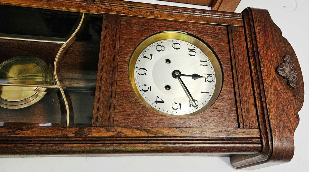 Ceas de perete cu pendula Kienzle