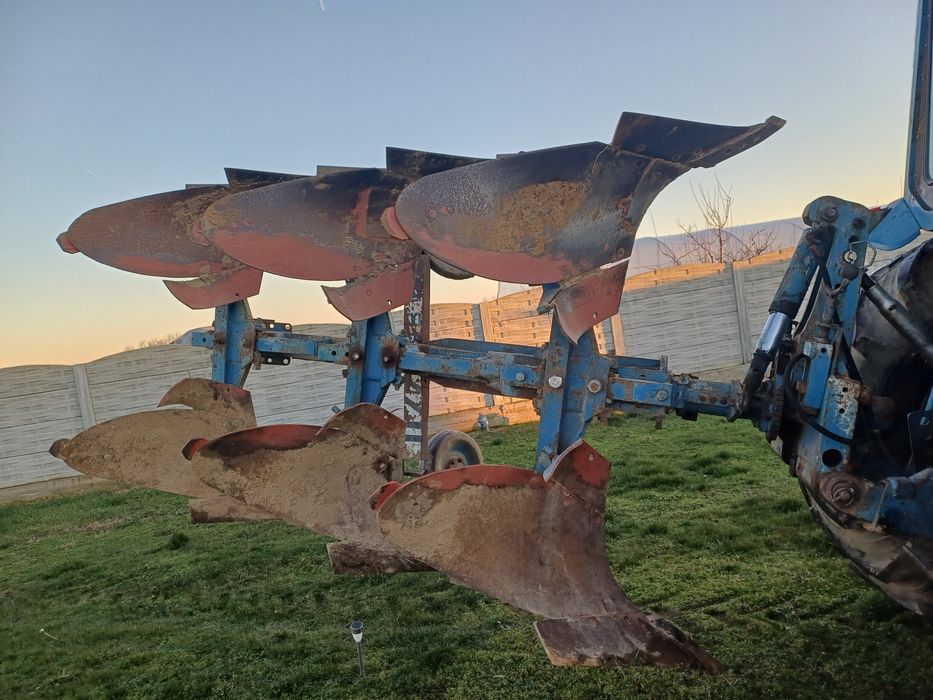 Tractor ford 4x4 cu Plug reversibil