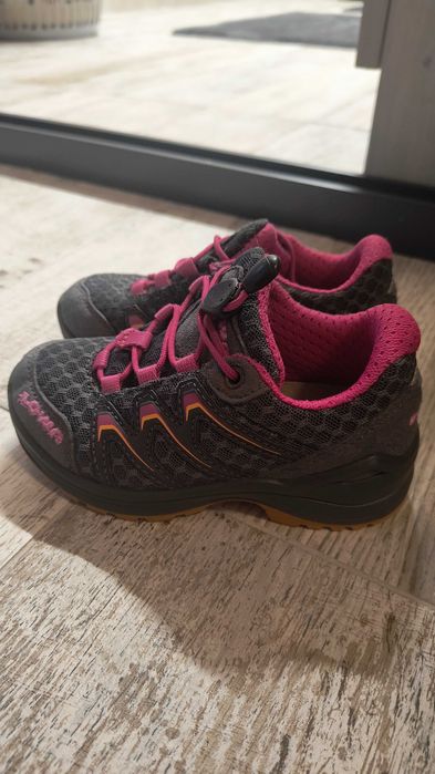 Детски обувки -24 номер  Lowa