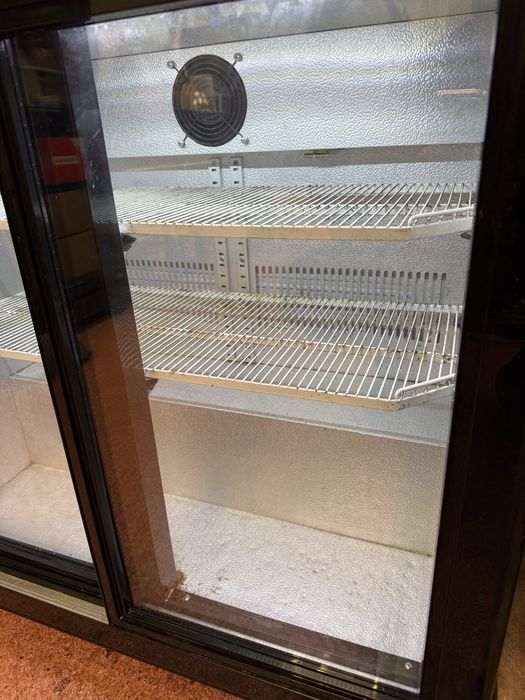 Подбаров хладилник с пицарски плот