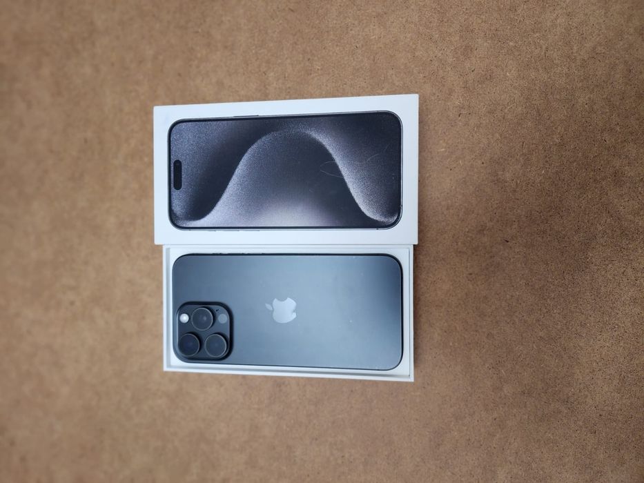 Продам 15 про макс