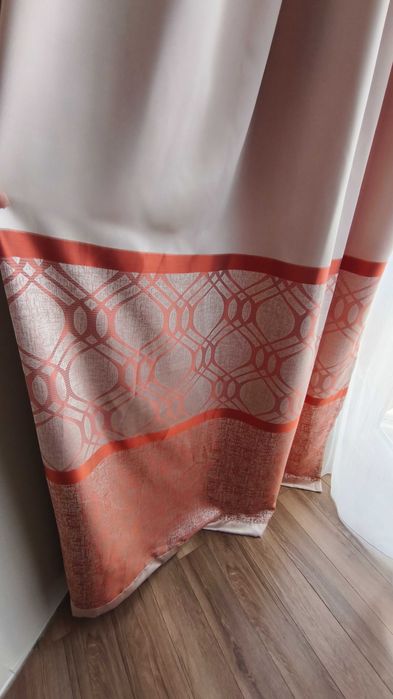 Продам шторы в хорошем состоянии
