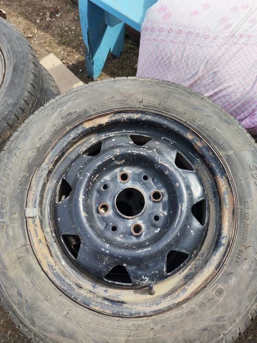 Продам диски с шинами