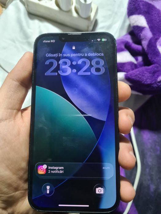 Vand sau schimb iphone 13 128 gb