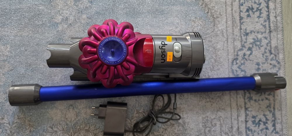 Прахосмукачка Dyson SV11 с проблем