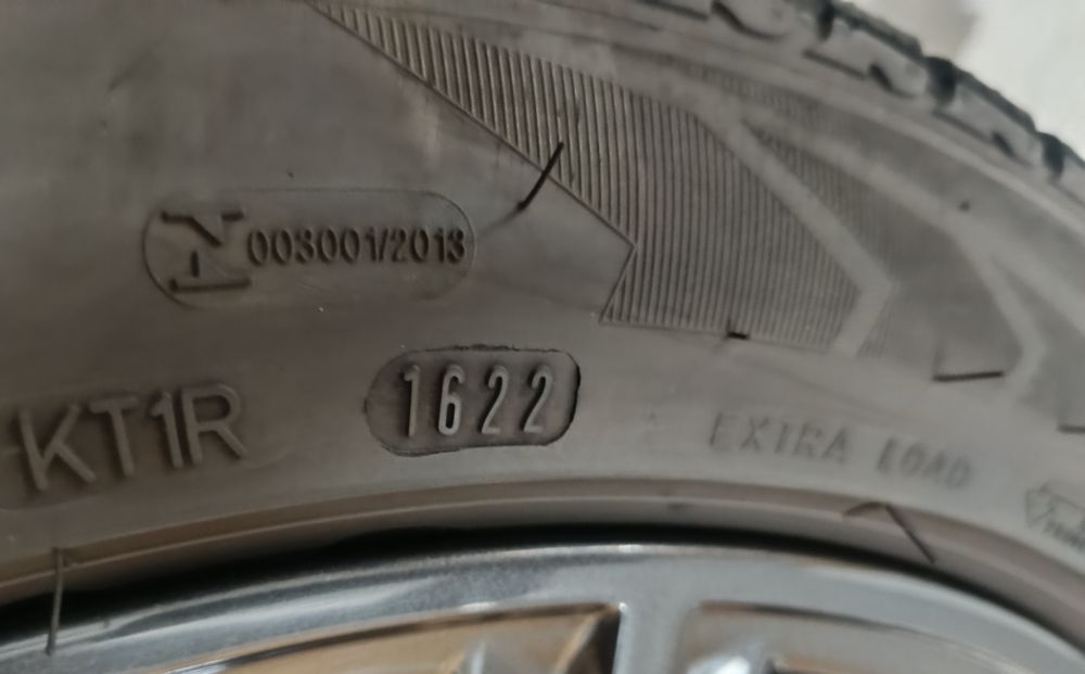 Оригинални джанти 18 цола с гуми зимни за Bmw G30 G31 дот 2022г.