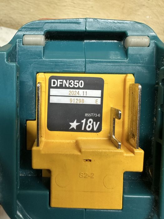 Pistol cuie makita dfn 350