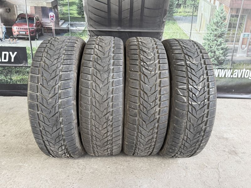 225/70/16 VREDESTEIN 4бр