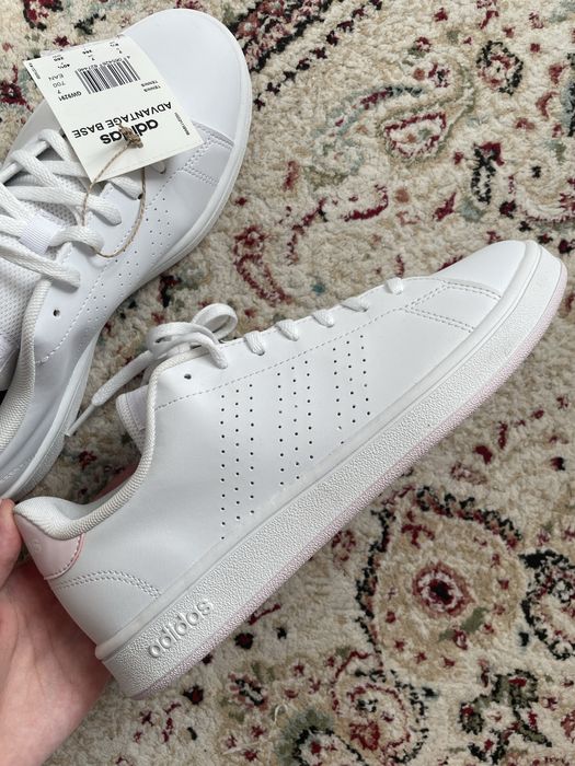 Кроссовки adidas новые