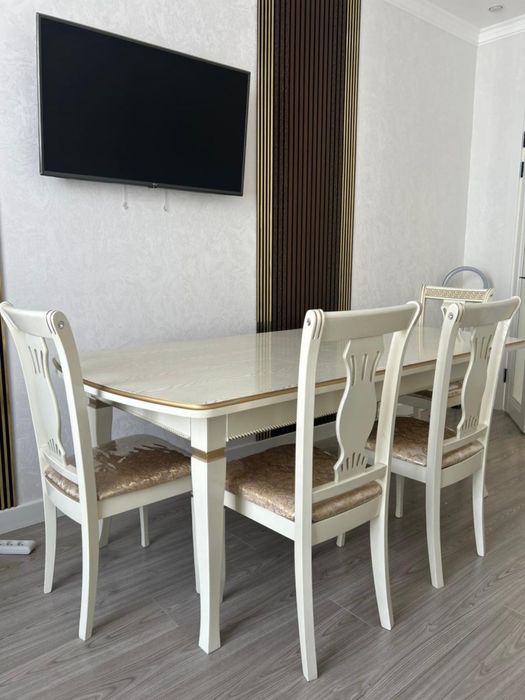 Продам стол со стульями