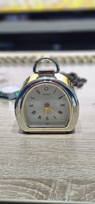 Seiko de masă cu alarmă