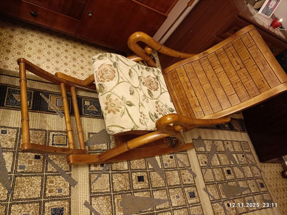 Кресло-каталка деревянная