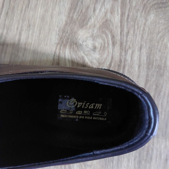 Vand pantofi barbati