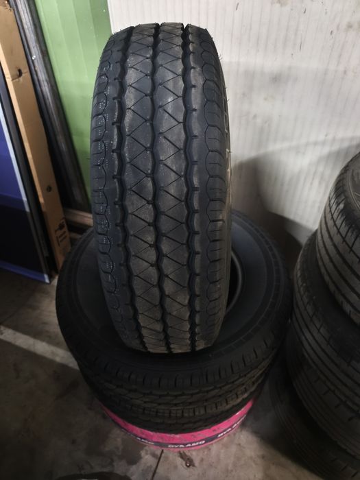 225/70R15C Гуми за Бус