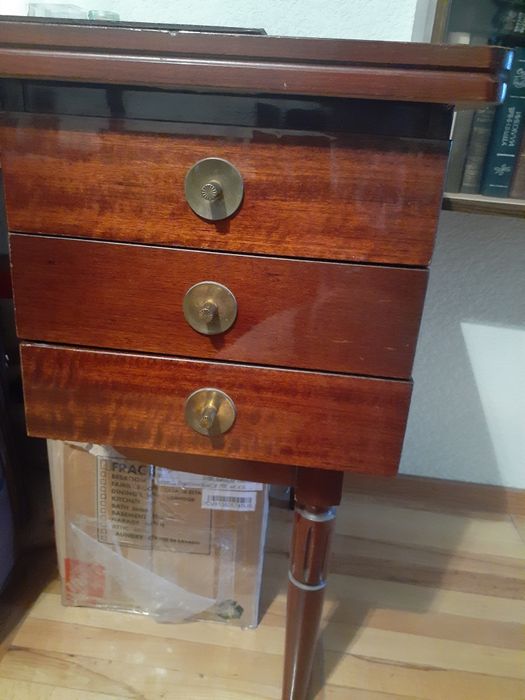 Стол письменный (дерево)