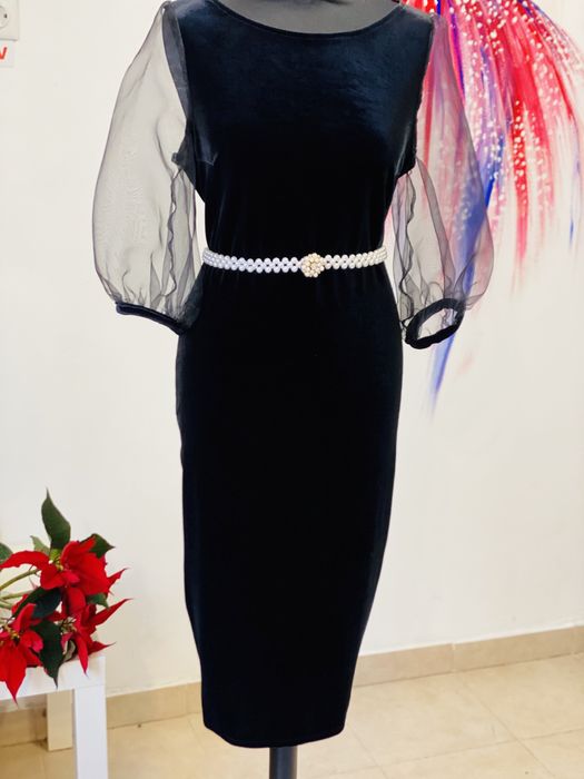 rochie model unicat, maneci bufante din tiulle