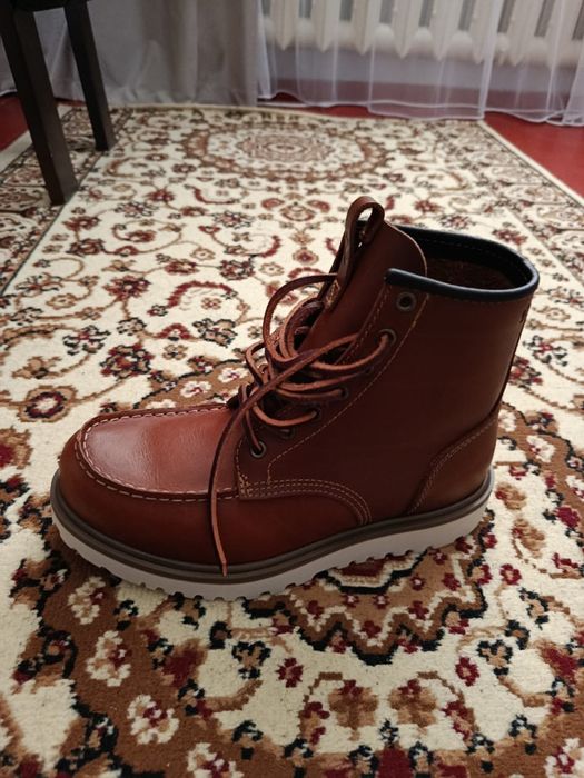 Ботинки кожаные продам