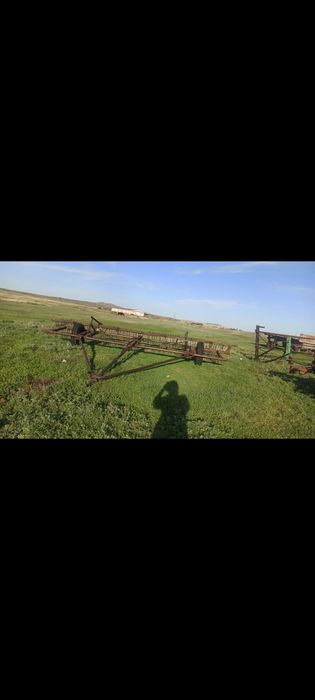 Спецтехника  трактор МТЗ 80 в комплекте.