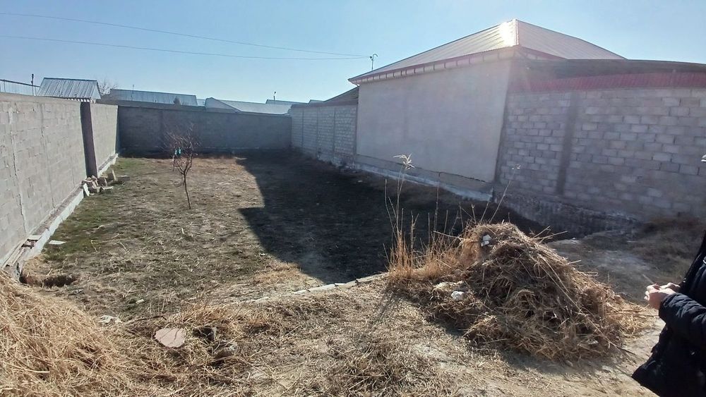 Maxosada uchastka joyi sotiladi